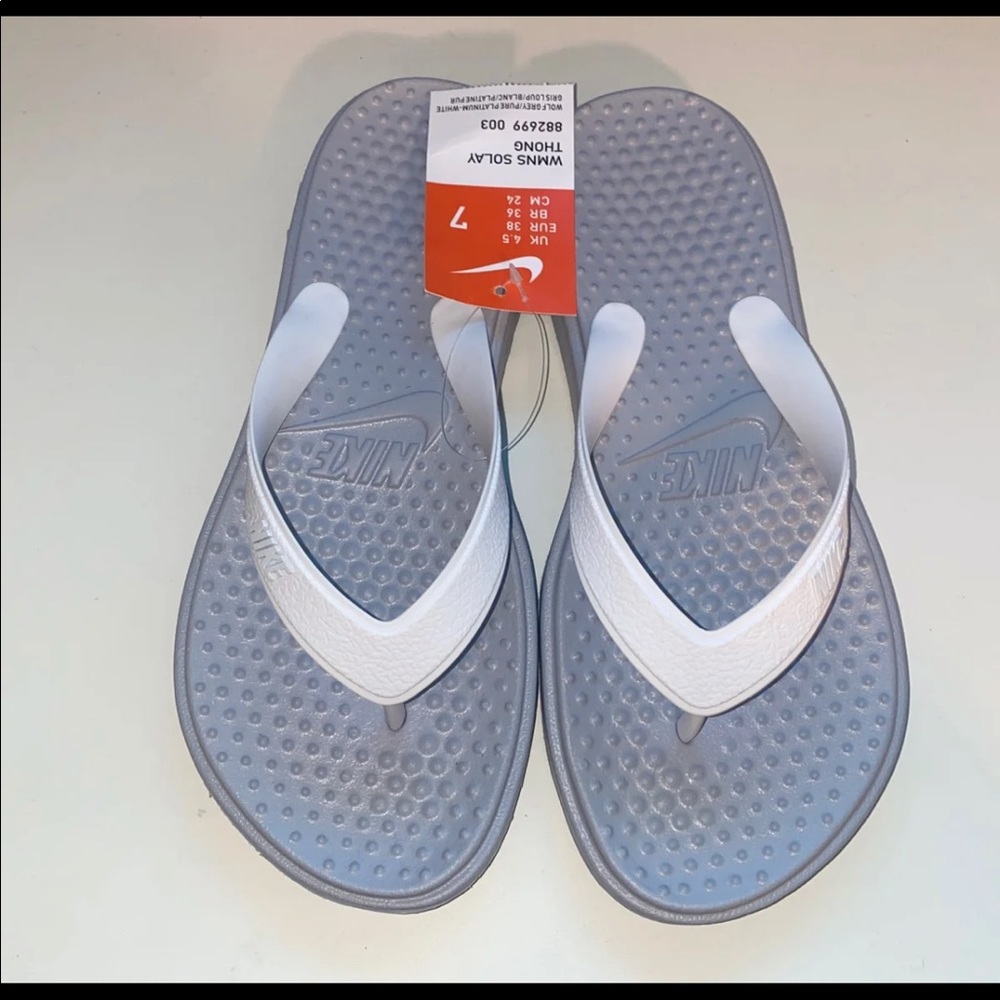 Woman’s Nike Flip Flops